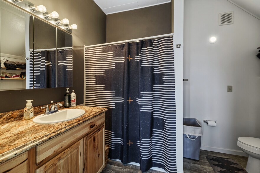 104 N 3rd St, Kremmling, CO à vendre - Photo du bâtiment - Image 3 de 63