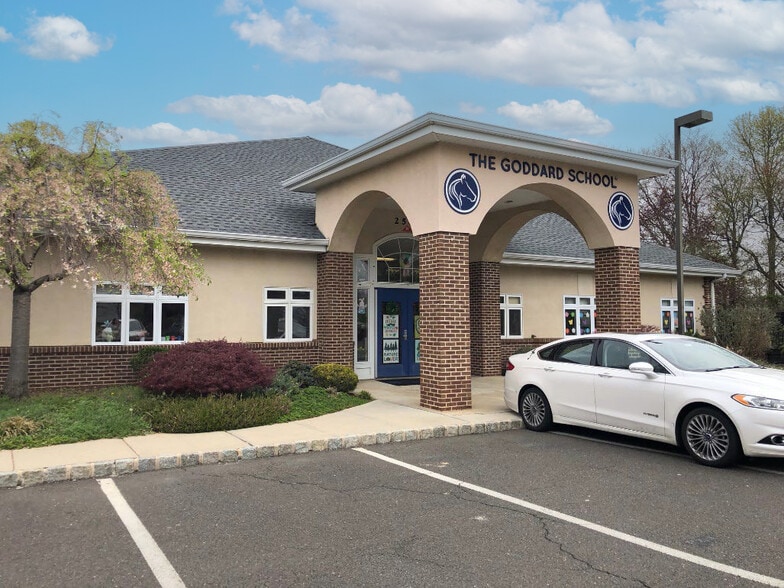 2500 Kuser Rd, Hamilton, NJ for sale - Building Photo - Image 2 of 26