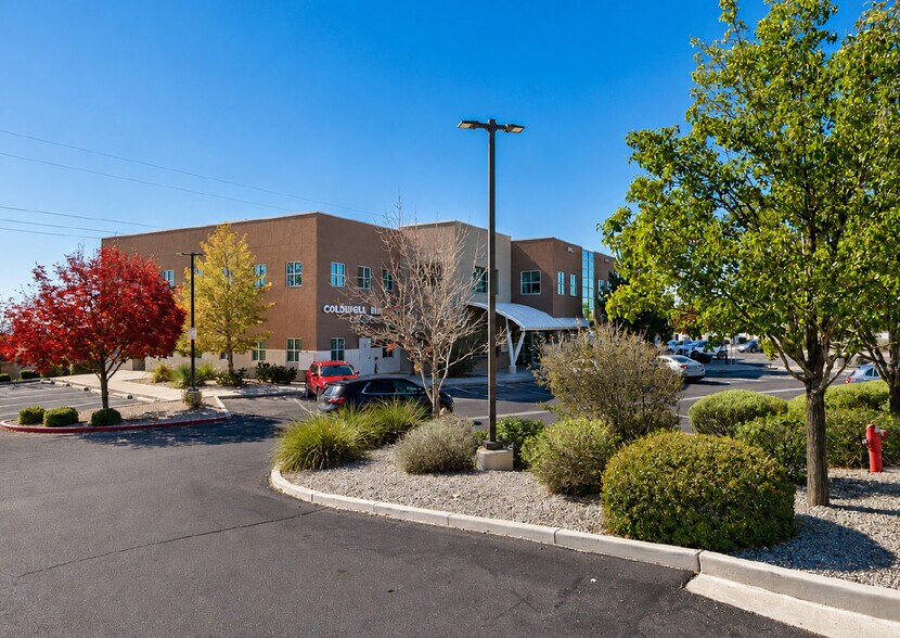 500 Unser Blvd SE, Rio Rancho, NM à vendre - Photo du bâtiment - Image 3 de 7