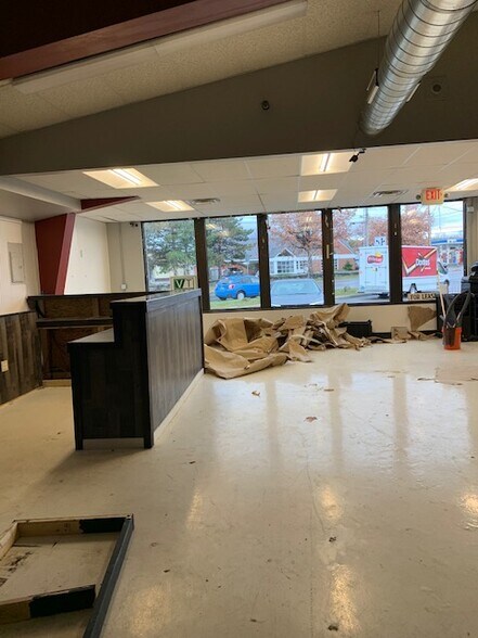 26 Hinesburg Rd, South Burlington, VT for lease - Interior Photo - Image 2 of 4