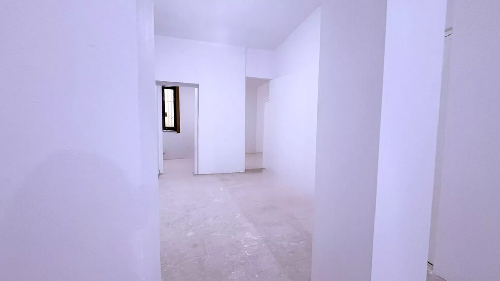 Immeuble residentiel dans Madrid, Madrid à vendre - Photo du bâtiment - Image 3 de 4