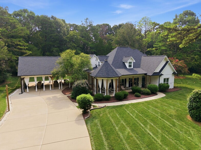 9544 Brief Rd, Charlotte, NC for sale - Building Photo - Image 3 of 48