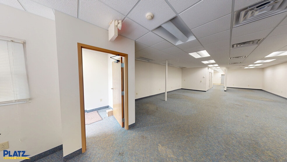 5986-5998 Market St, Youngstown, OH for lease - Building Photo - Image 2 of 22