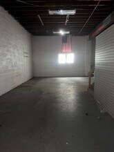 319 W Sunrise Hwy, Freeport, NY à louer Photo intérieure- Image 2 de 3