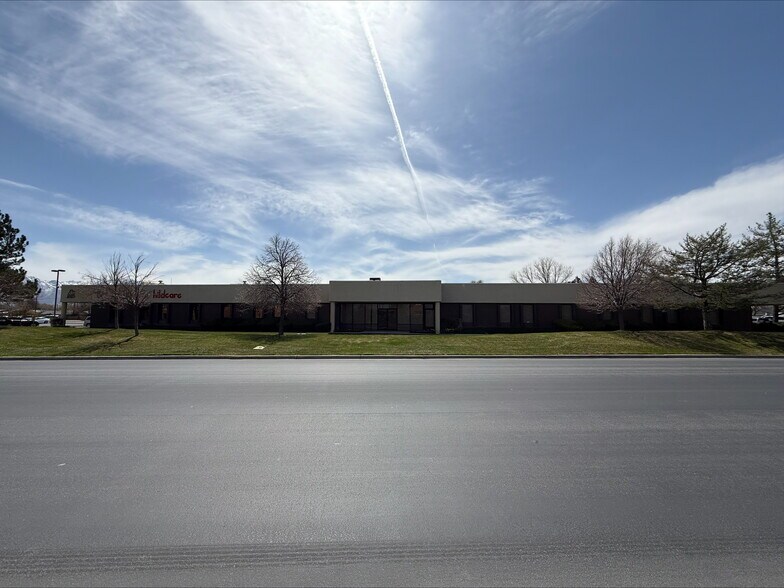 1515 W 2200 S, Salt Lake City, UT à vendre - Photo du bâtiment - Image 3 de 13