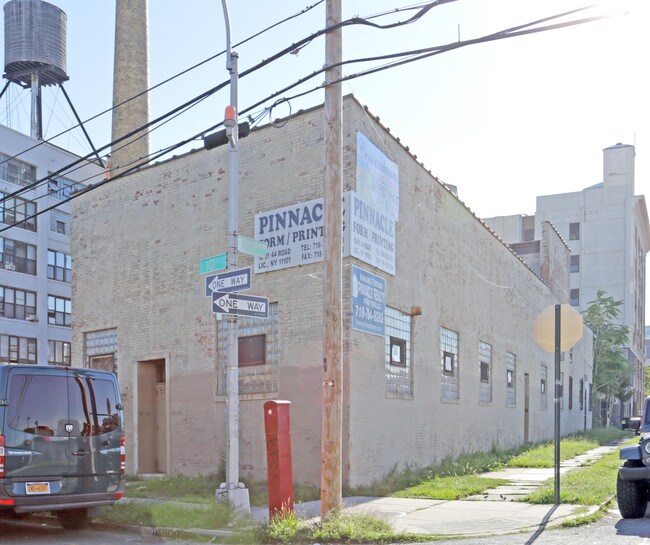 More details for 10-01 44th Rd, Long Island City, NY - Industrial for Lease