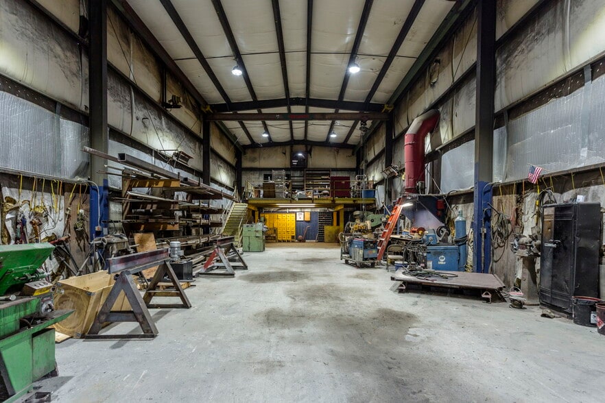 806 Island Ford Rd, Mcgaheysville, VA for lease - Building Photo - Image 3 of 10