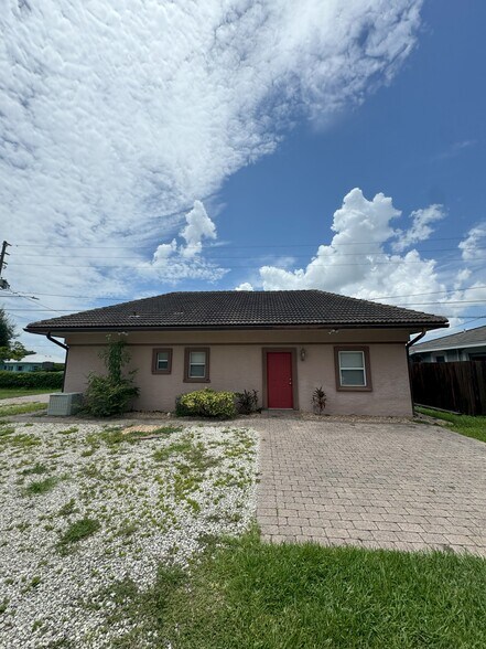 4545 Edgewater Dr, Orlando, FL à vendre - Photo principale - Image 1 de 1