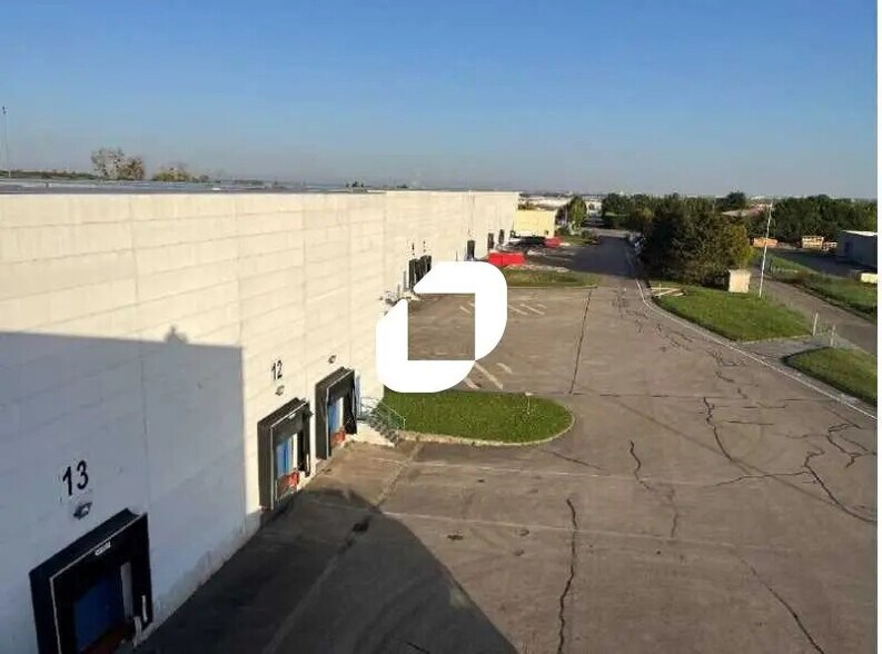 179 A Rue De La Terre Aux Poules, Torvilliers à louer - Photo du bâtiment - Image 2 de 7