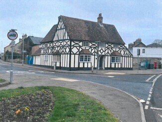 Plus de détails pour The Red Lion, 1 London Rd, Biggleswade - Commerce de détail à vendre