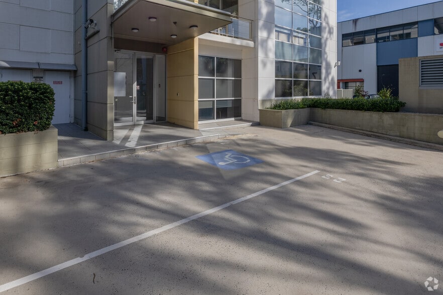 6 Tilley Lane, Frenchs Forest for sale - Building Photo - Image 3 of 5