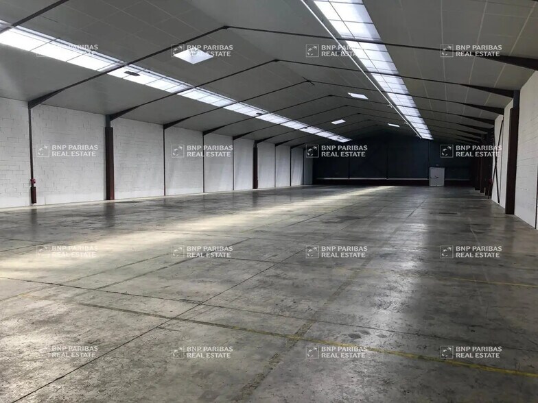 Office in Vern-sur-Seiche for lease - Interior Photo - Image 3 of 4