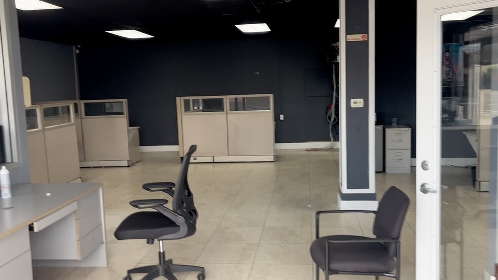 9624-9626 Artesia Blvd, Bellflower, CA for lease - Commercial Listing Video - Image 3 of 4
