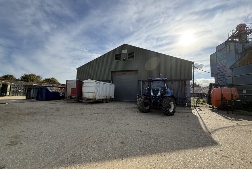 Former Grain Park, Park Farm, Selsey à louer - Photo du bâtiment - Image 1 de 1