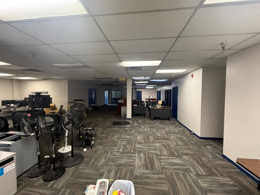 1500 Delaware Ave, Des Moines, IA for lease Interior Photo- Image 1 of 4
