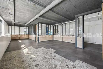 101-109 Rue Jean Jaurès, Levallois-Perret for lease Interior Photo- Image 1 of 2