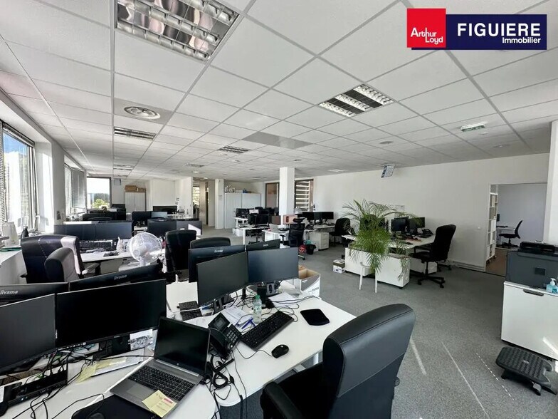 Bureau dans Aix-en-Provence à louer - Photo du bâtiment - Image 3 de 10