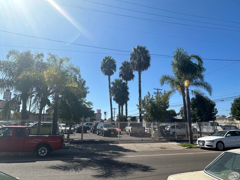 6878 El Cajon Blvd, San Diego, CA for lease - Building Photo - Image 2 of 5