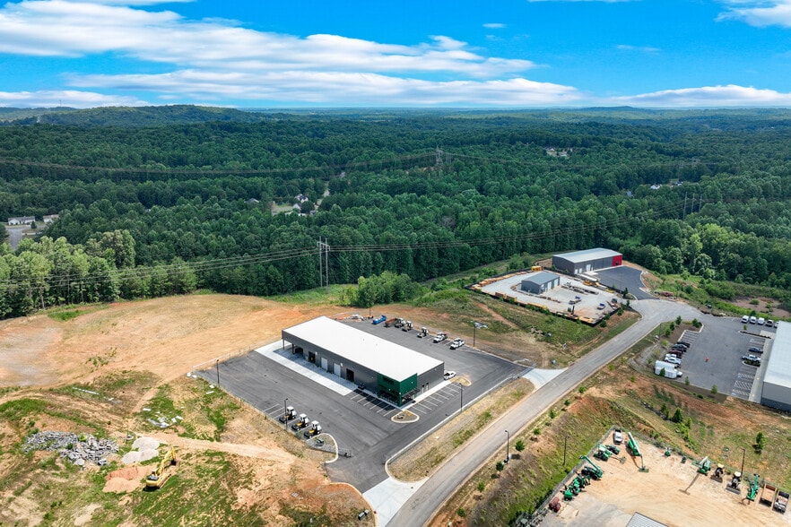 2251 Hardwood Cir, Gainesville, GA for lease - Building Photo - Image 3 of 5