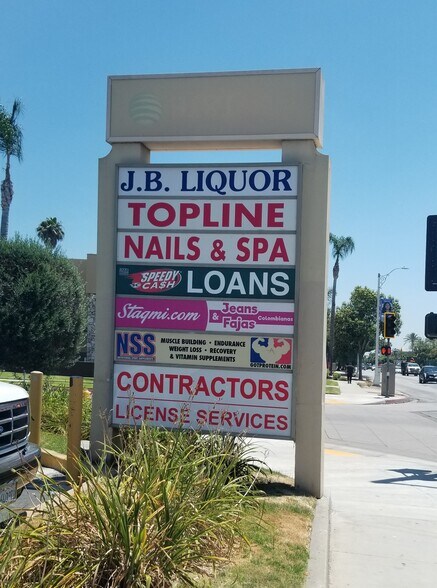 8701-8729 Washington Blvd, Pico Rivera, CA à louer - Photo du bâtiment - Image 2 de 5