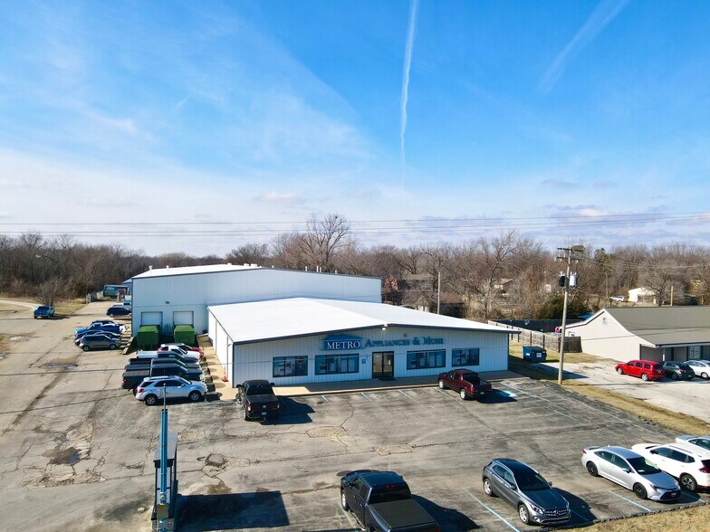 5571 N Main St, Joplin, MO à vendre - Photo du bâtiment - Image 2 de 31