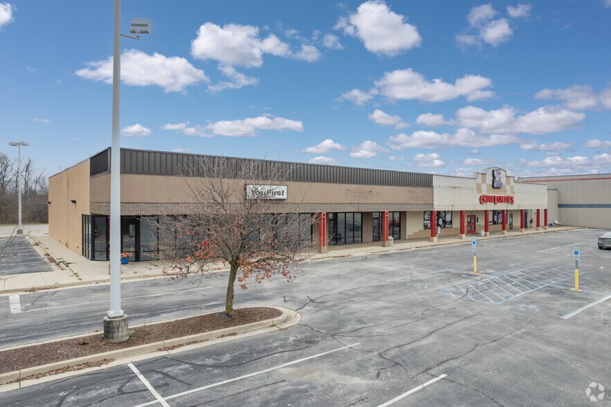 5455-5501 Airport Hwy, Toledo, OH for lease - Primary Photo - Image 2 of 4