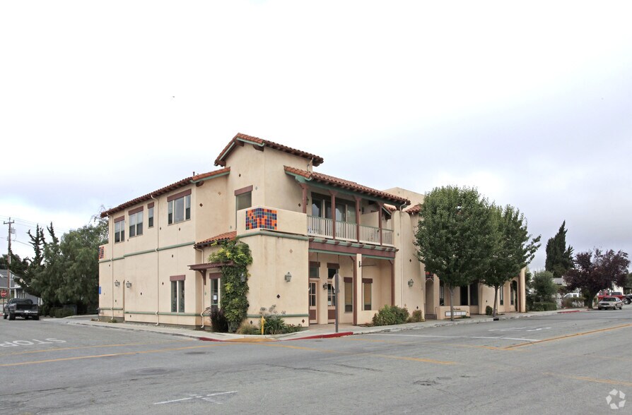 107 The Alameda, San Juan Bautista, CA for lease - Primary Photo - Image 1 of 4