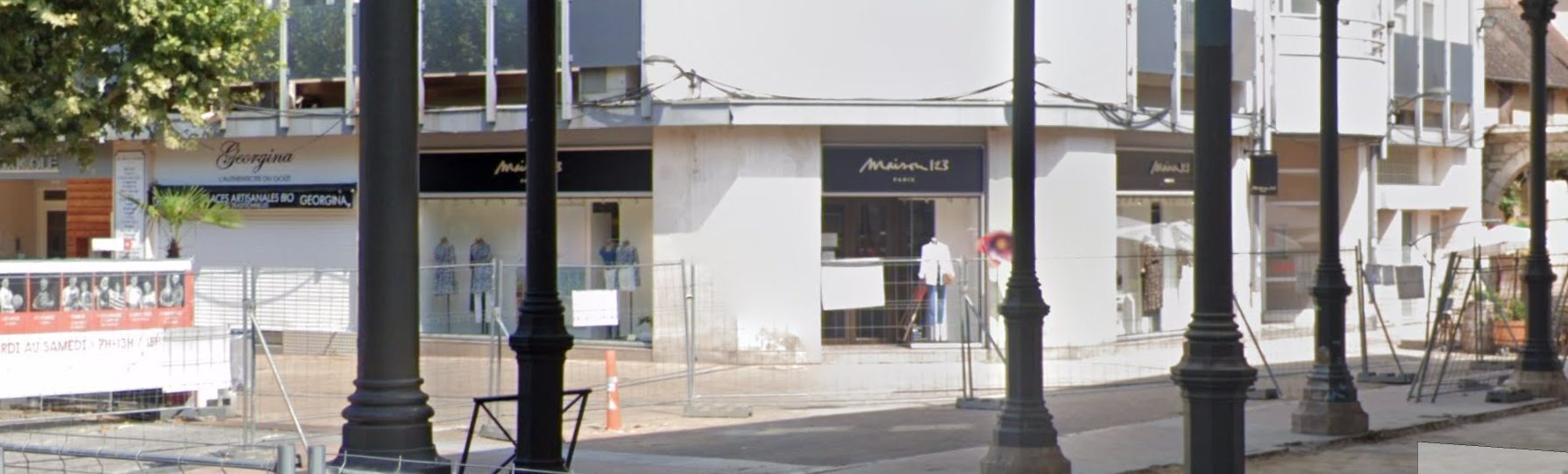 Retail in Bergerac for lease Building Photo- Image 1 of 4