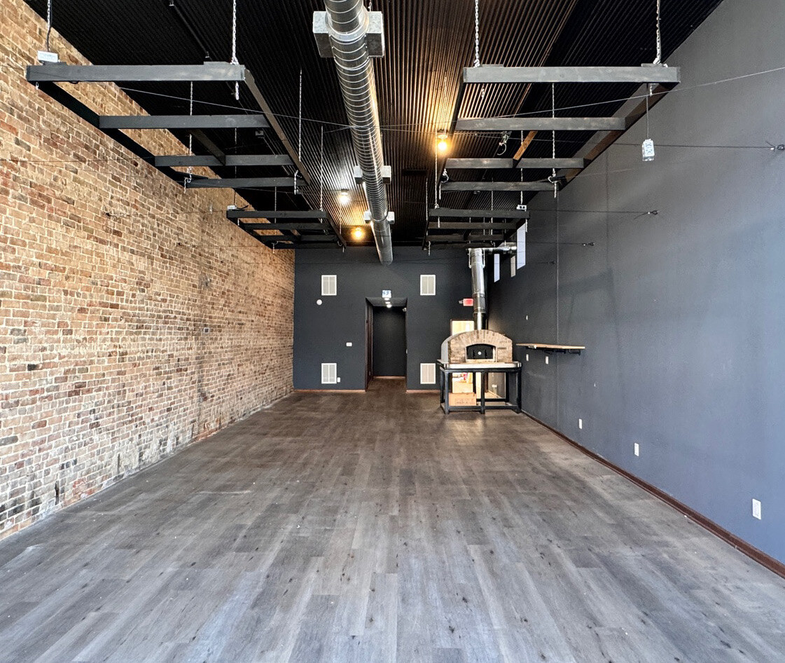 1830 4th St, Peru, IL à vendre Photo intérieure- Image 1 de 8