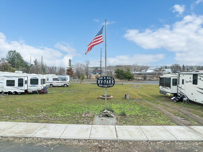 Plus de détails pour 165 N Main St, Washtucna, WA - Spécialité à vendre