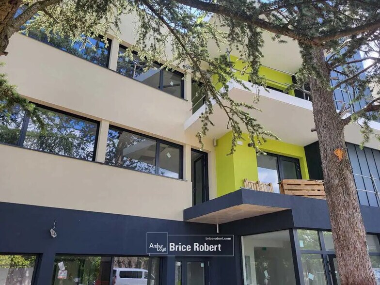 Bureau dans Dardilly à louer - Photo du bâtiment - Image 1 de 2