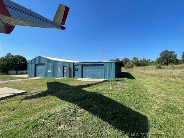 371971 W 51 Hwy, Mannford, OK à vendre - Photo du b timent - Image 3 de 10