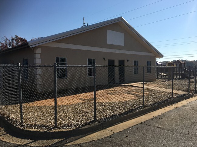 Plus de détails pour 3180 Atlanta Hwy, Athens, GA - Commerce de détail à vendre