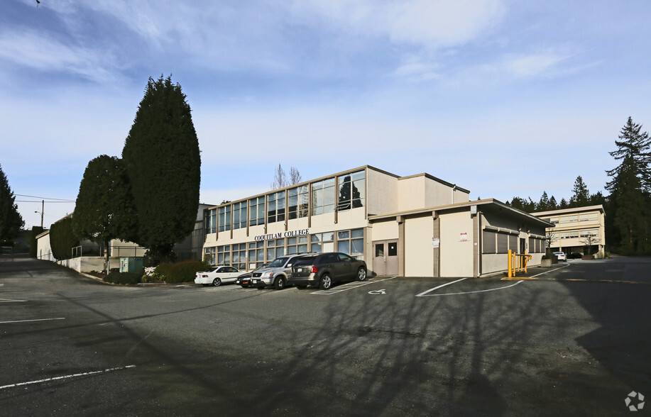 516 Brookmere Ave, Coquitlam, BC for lease - Primary Photo - Image 2 of 7