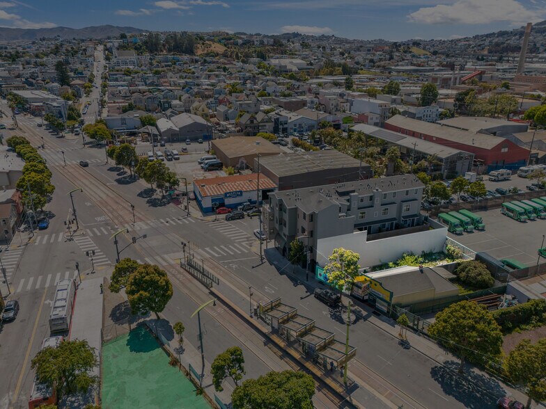 4128 3rd St, San Francisco, CA à vendre - Photo du bâtiment - Image 2 de 23