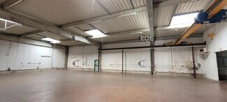 Plus de détails pour Local d'activités à louer