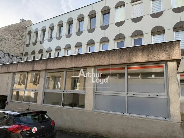 Bureau dans Melun à vendre - Photo du bâtiment - Image 3 de 9