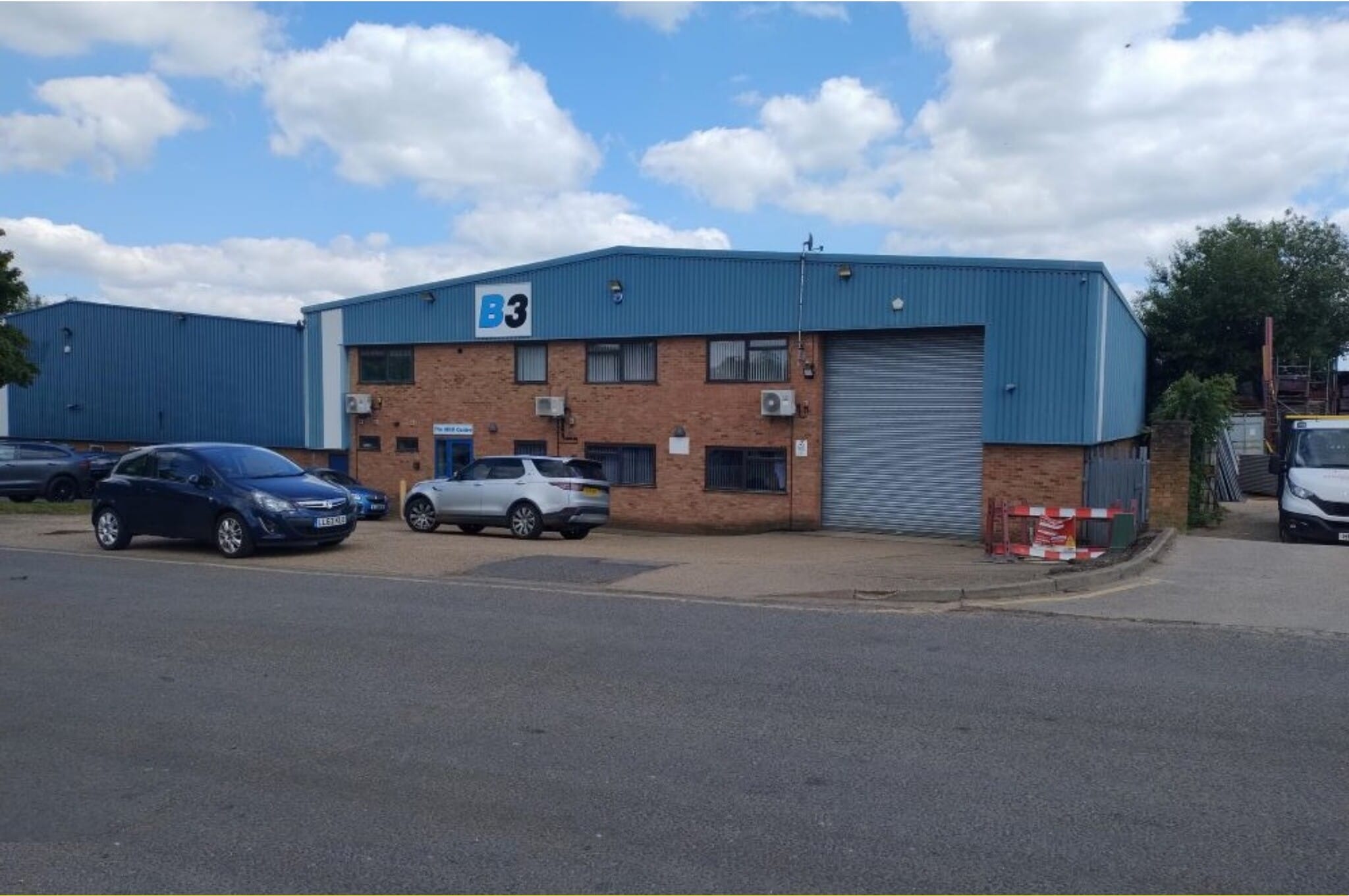 3 Crompton Rd, Stevenage for lease Building Photo- Image 1 of 3