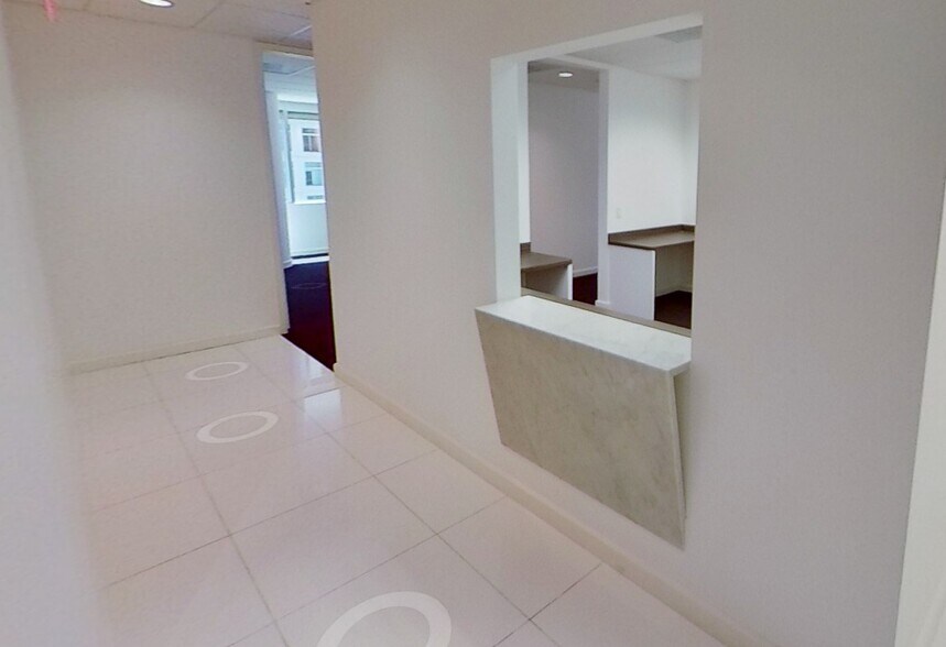 777 Brickell Ave, Miami, FL à louer - Numérisation 3D de Matterport - Image 2 de 16
