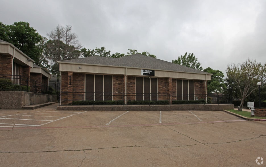 5624 SW Green Oaks Blvd, Arlington, TX for sale - Building Photo - Image 2 of 2