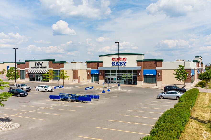 595 Industrial Ave, Ottawa, ON for lease - Primary Photo - Image 1 of 4