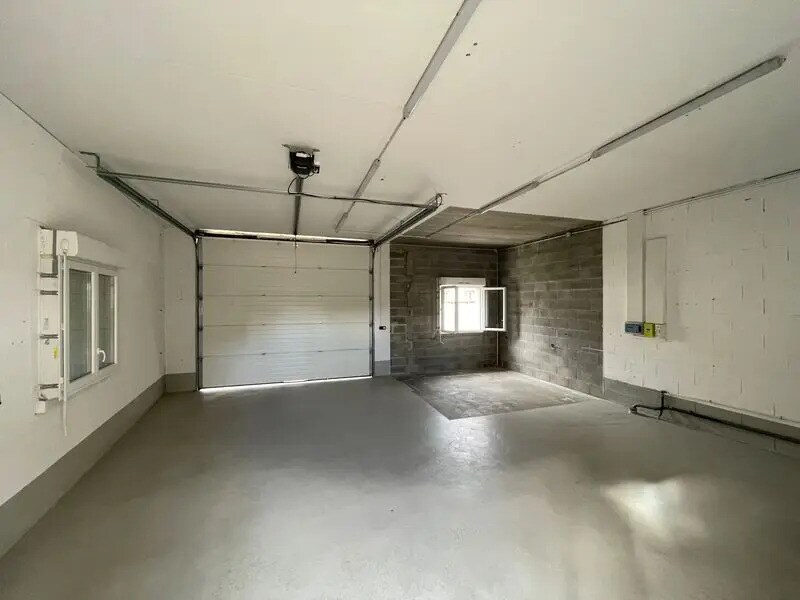 Impasse Du Cimetière Croix Daurade, Toulouse for lease Interior Photo- Image 1 of 6