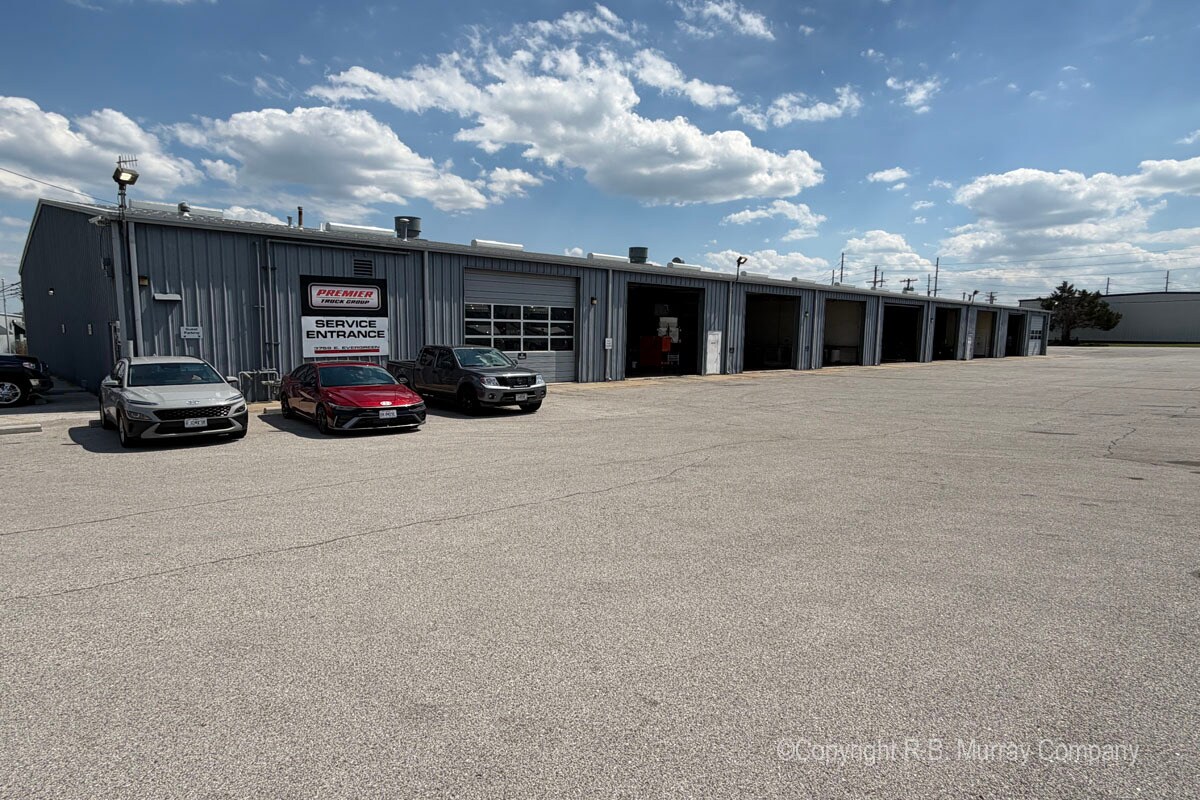 3759 E Evergreen St, Springfield, MO à louer Photo principale- Image 1 de 36