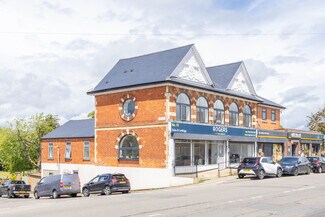 Plus de détails pour 6-10 Wellingborough Rd, Finedon - Commerce de détail à louer
