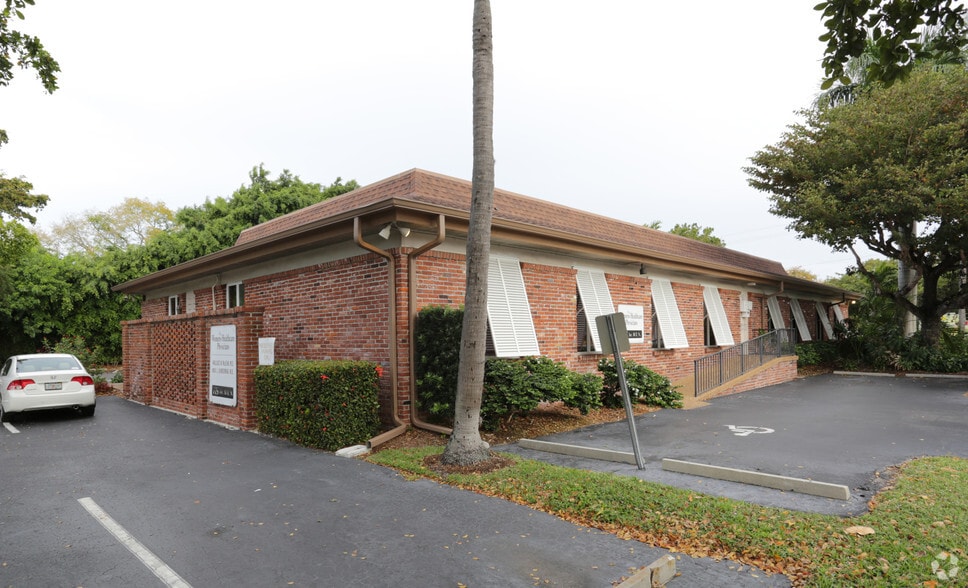 775 1st Ave N, Naples, FL for sale - Building Photo - Image 1 of 4