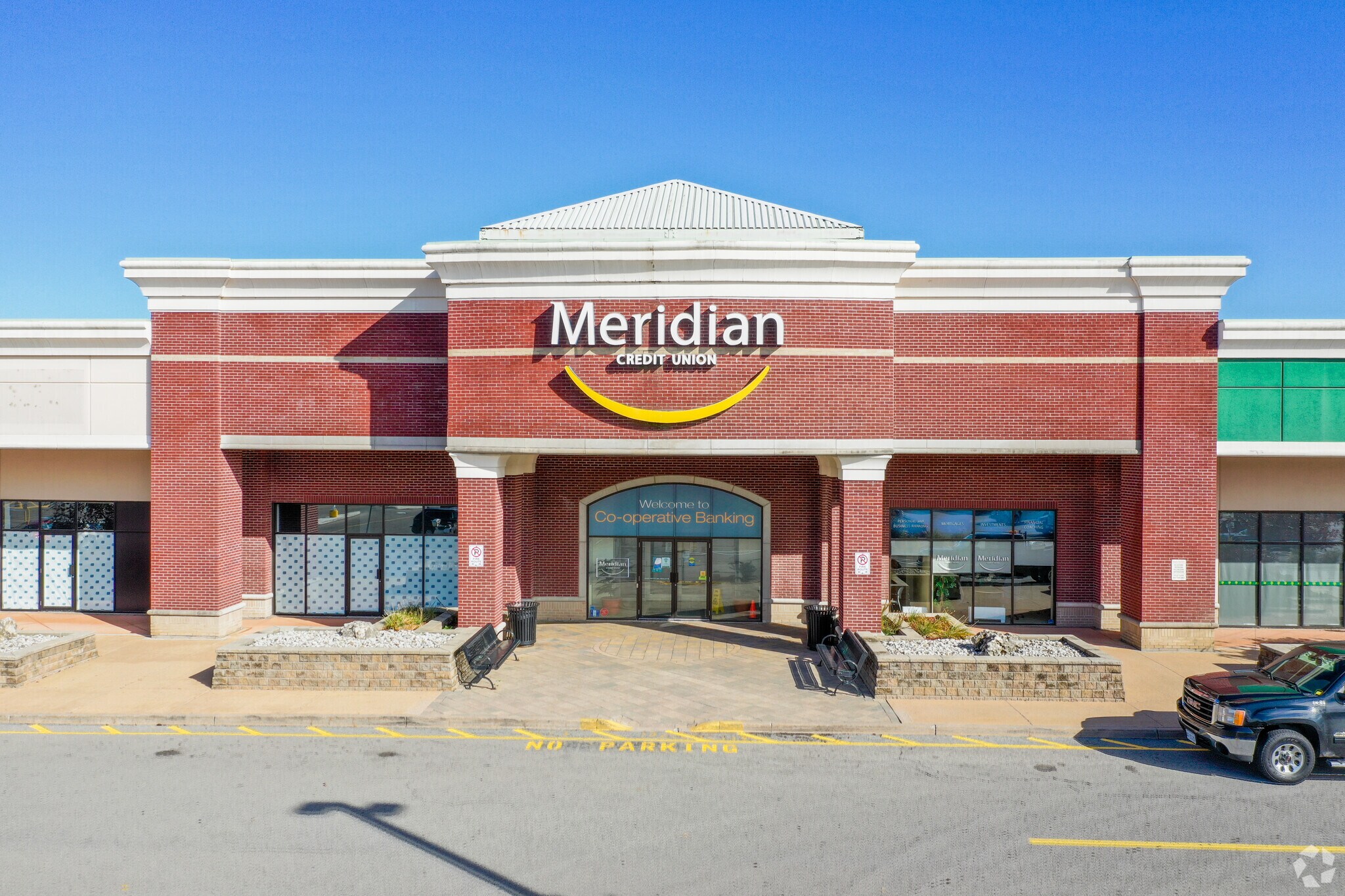 450 Garrison Rd, Fort Erie, ON à vendre Photo du bâtiment- Image 1 de 1