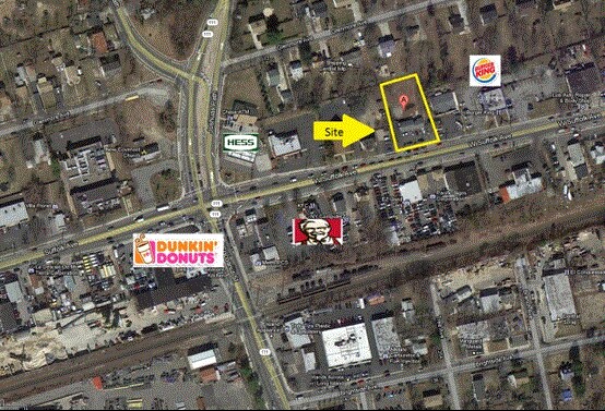 127 W Suffolk Ave, Central Islip, NY à vendre - Photo du bâtiment - Image 2 de 2