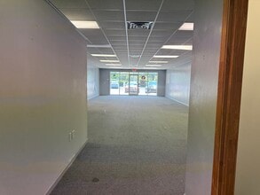 300 Jonestown Rd, Winston-Salem, NC for lease Building Photo- Image 1 of 4