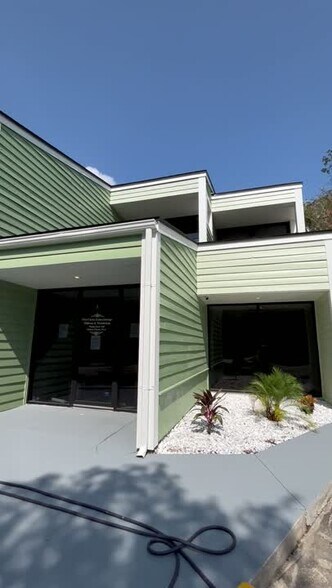 8837 Goodbys Executive Dr, Jacksonville, FL à louer - Vidéo sur l’inscription commerciale - Image 2 de 25
