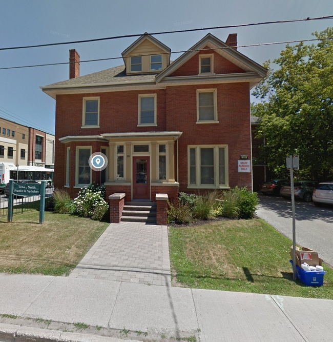 More details for 318 Stewart St, Peterborough, ON - Office for Sale